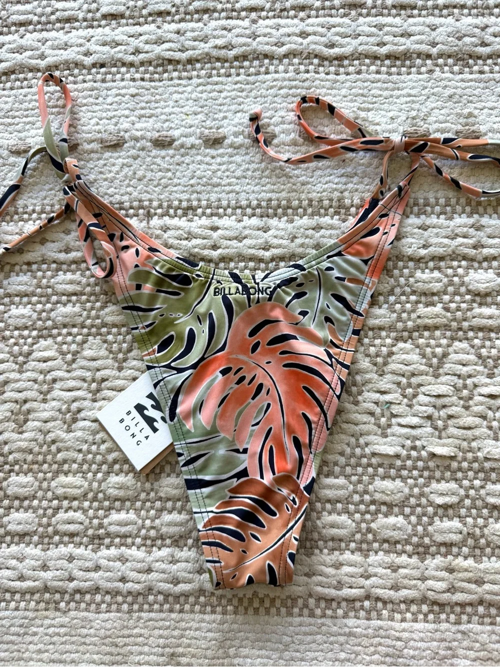 🔥🔥BILLABONG - UNRELEASED MIDNIGHT ISLAND SIDE TIE DIPPIN BOTTOMS🔥